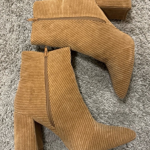 Boohoo corduroy Booties Sz 40 (9.5) - Picture 2 of 4